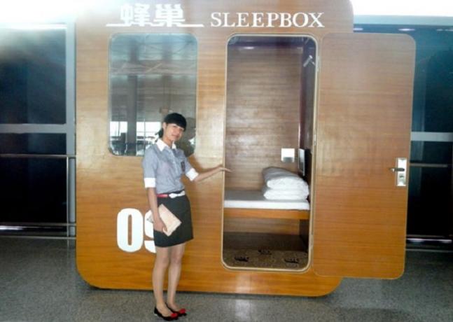 Capsule Hotel, amely a 20 mini dobozok.