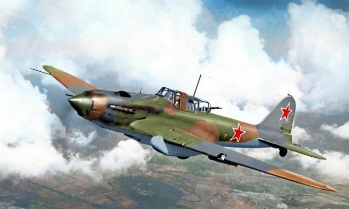 Sturmovik IL-2 a híres tesztpilótája Vlagyimir Konsztantyinovics Kokkinaki. | Fotó: klimbim2014.wordpress.com.