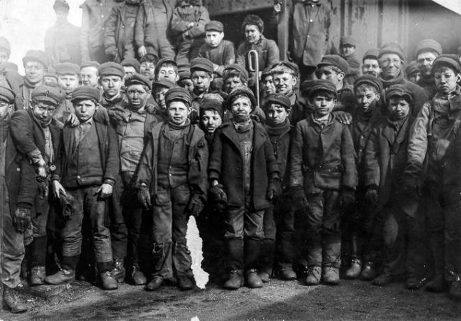 
Gyermekek bányászok az Egyesült Államokban.