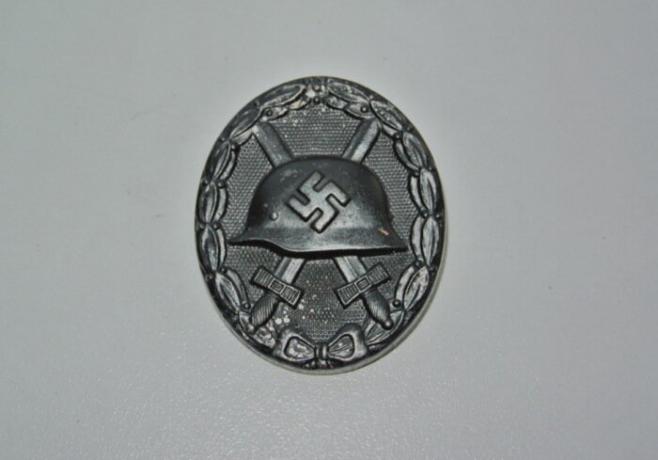 Seb Badge náci Németország harmadik foka. Másodfokú - ezüst. Először - arany. / Fotó: forum.guns.ru. 