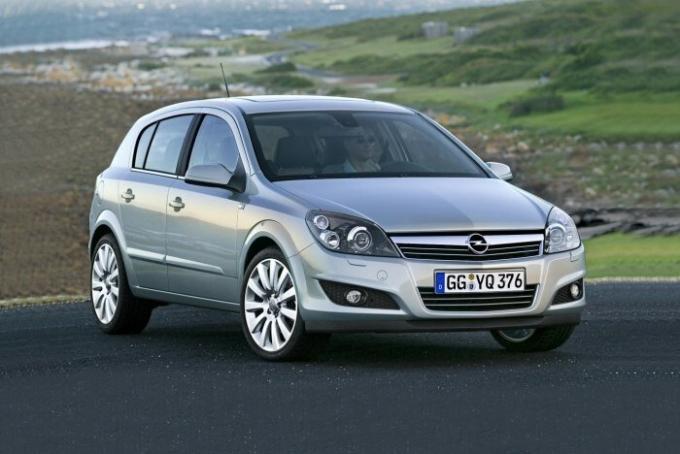 Opel Astra bizonyult nagyon népszerű, mind a piacon az új autók, és a másodlagos piacon. | Fotó: infocar.ua