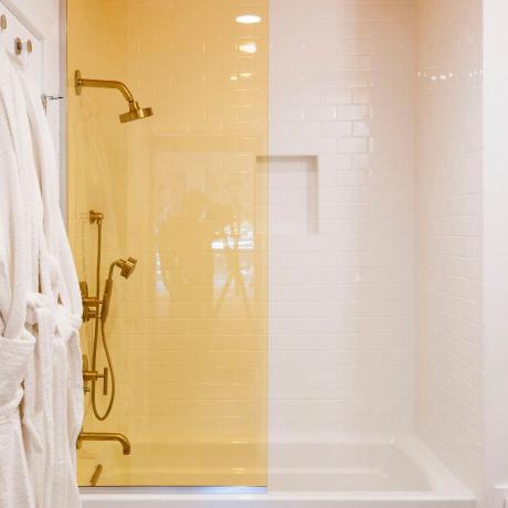 10 ötleteket, hogyan lehet egy kis fürdőszoba vizuálisan tágasabb