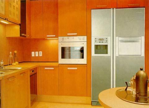 A konyhai egységbe beépített hűtőszekrény