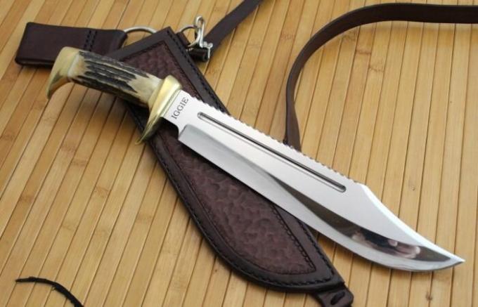  Szép és praktikus kés mindig vonzza a férfiakat. | Fotó: custommade.com.