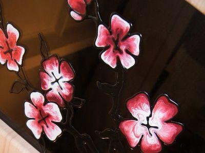 A Sakura virágok a fülhallgató fő díszei