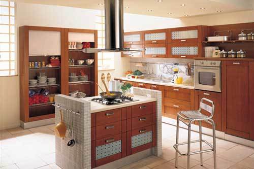 A bútorok megfelelő elrendezése a konyhában: csináld magad videó utasításokat a telepítéshez, ár, fotó