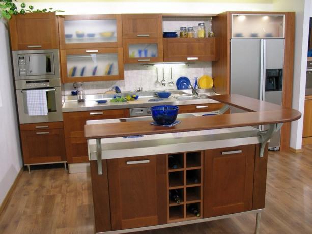 A modern konyhában a lekerekített vonalaknak is helye van
