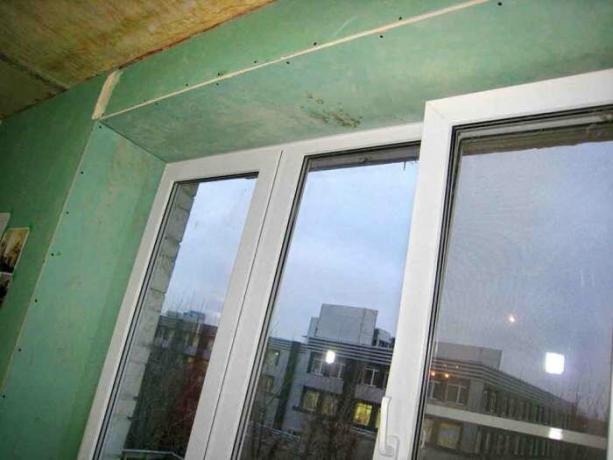 Miért tapasztalt mesterek javasoljuk, hogy használja a lejtőkön ablakok gipszkarton, nem műanyag