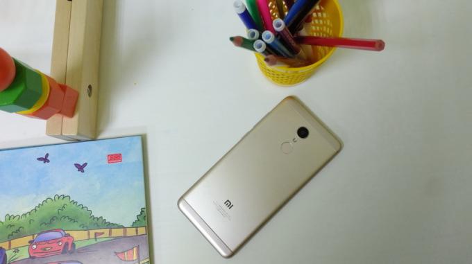 Xiaomi Redmi 5 áttekintés: nem szabványos olcsó telefon - Gearbest Blog India